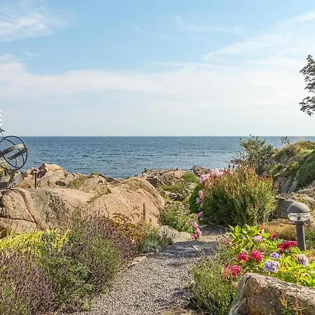 Awesome In With 3 Bedrooms And Wifi Apartman Allinge-Sandvig