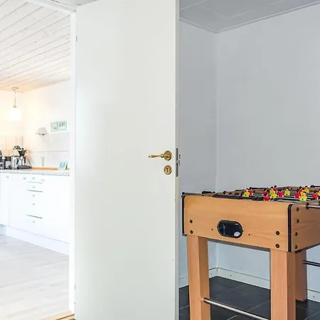 Apartman Awesome In With 3 Bedrooms And Wifi